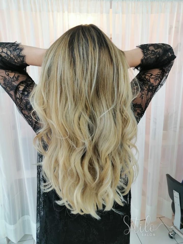 Blondes & babylights done at Stilo Salón, Roma Norte, Mexico City