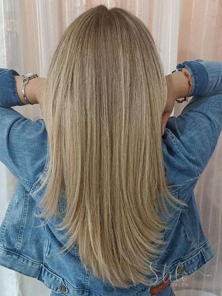 Blondes & babylights done at Stilo Salón, Roma Norte, Mexico City