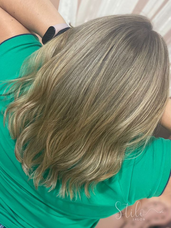 Blondes & babylights done at Stilo Salón, Roma Norte, Mexico City