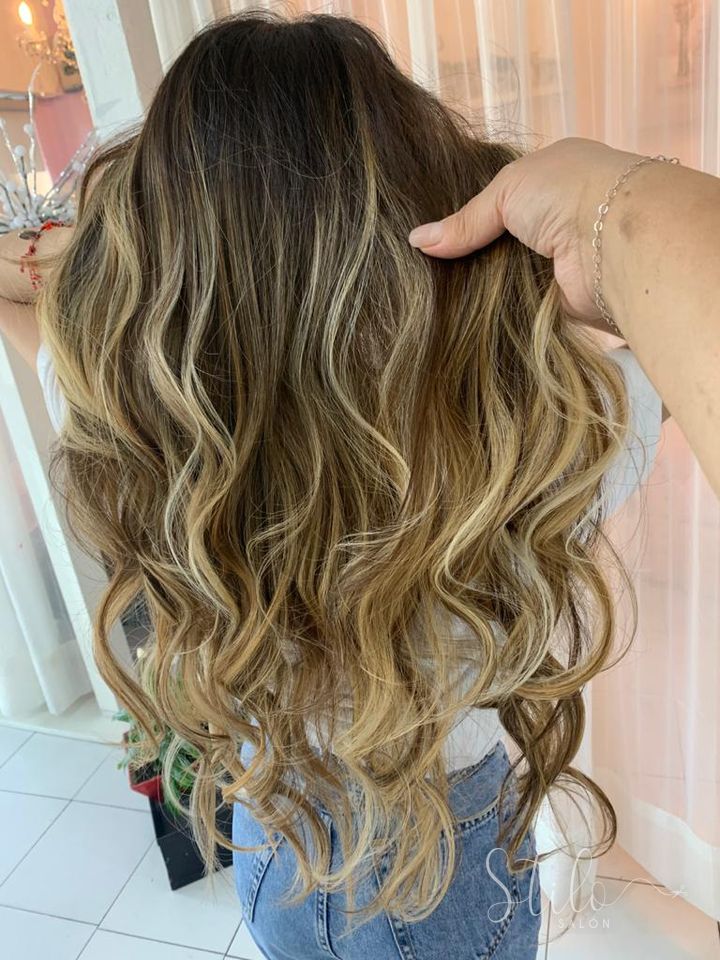Balayage done at Stilo Salón, Roma Norte, Mexico City