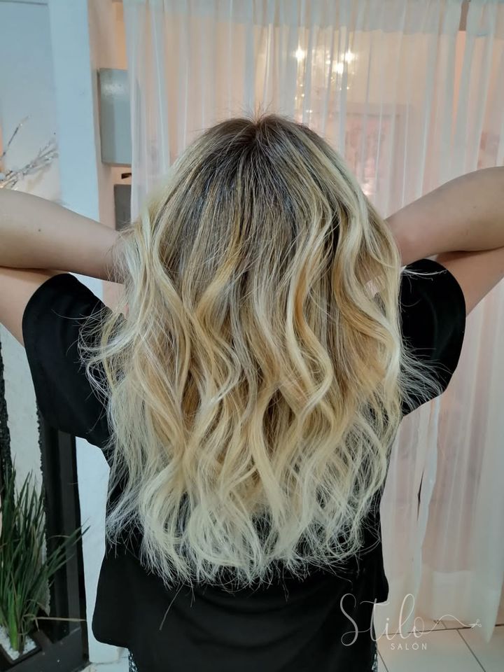 Blondes & babylights done at Stilo Salón, Roma Norte, Mexico City