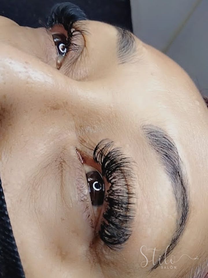 Lash extensions done at Stilo Salón, Roma Norte, Mexico City
