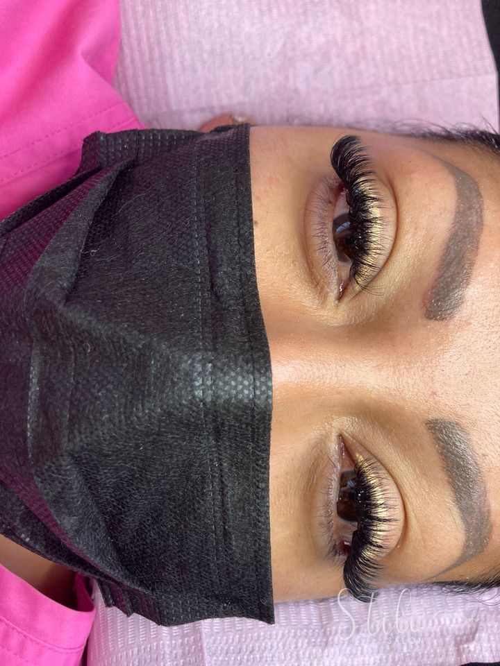 Lash extensions done at Stilo Salón, Roma Norte, Mexico City