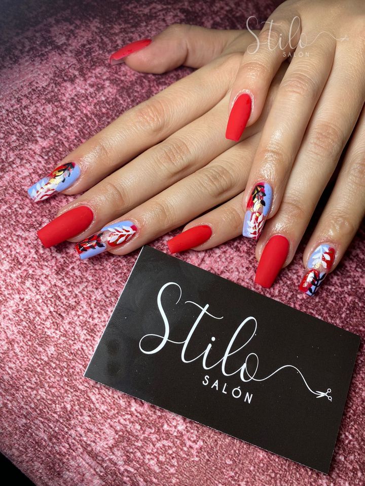 Nail art done at Stilo Salón, Roma Norte, Mexico City