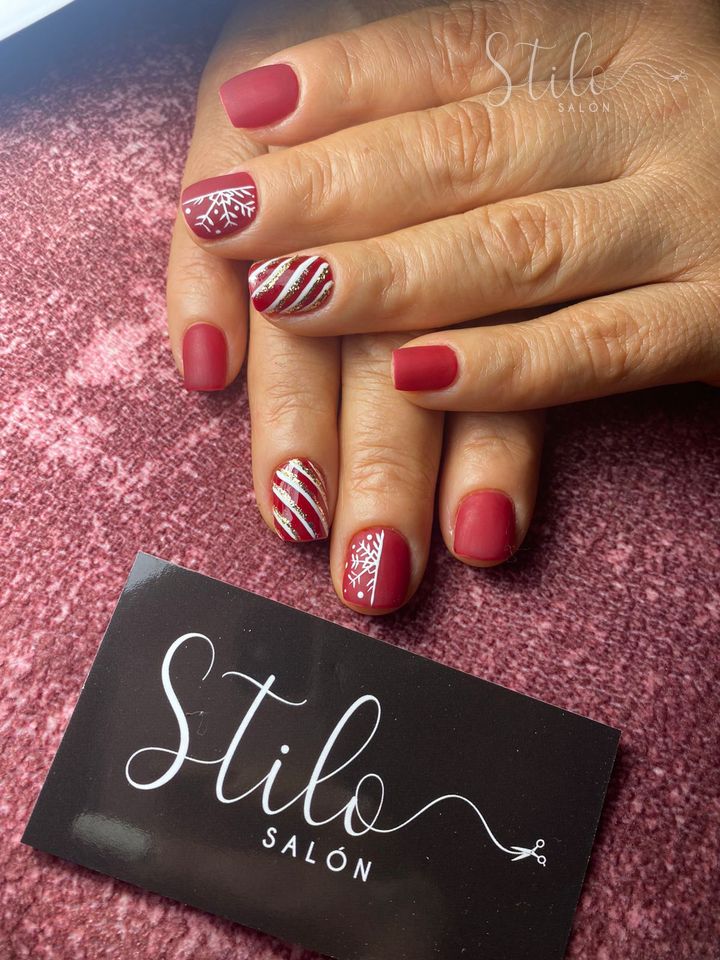 Nail art done at Stilo Salón, Roma Norte, Mexico City