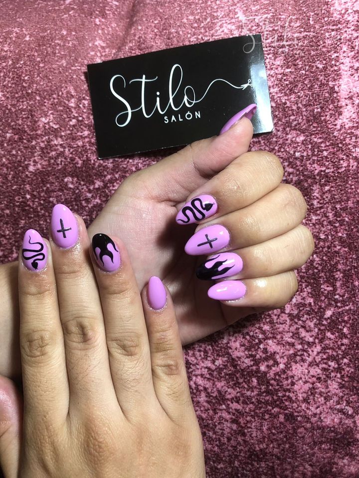 Nail art done at Stilo Salón, Roma Norte, Mexico City