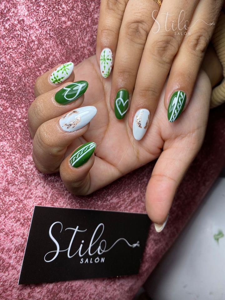 Nail art done at Stilo Salón, Roma Norte, Mexico City