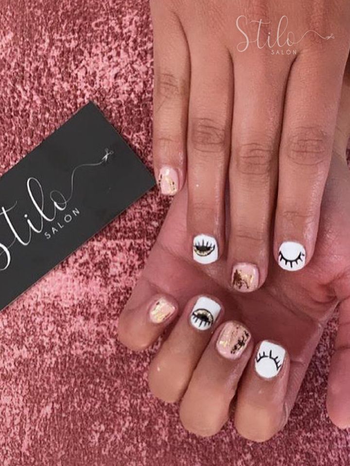 Nail art done at Stilo Salón, Roma Norte, Mexico City