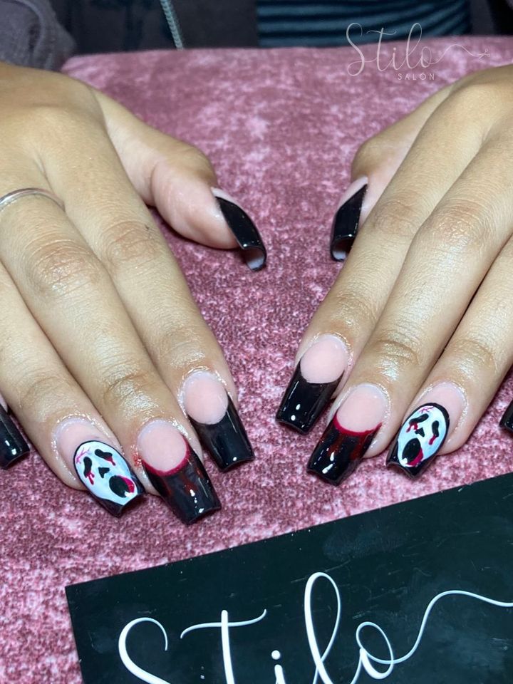 Nail art done at Stilo Salón, Roma Norte, Mexico City