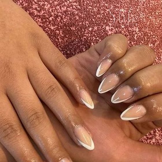 Almond nude nails with French tip, Stilo Salón Roma Norte